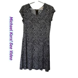 💛🩷💙 Michael Kors Soft, Stretchy Beautiful Dress! M Like New!